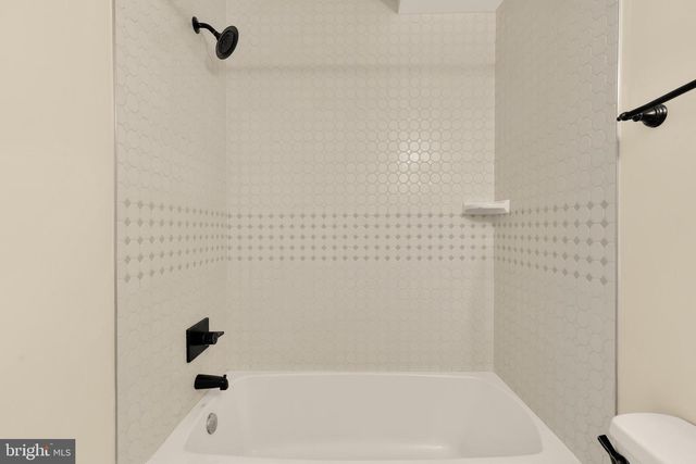 1609 LEVIS ST NE, Washington, DC 20002
