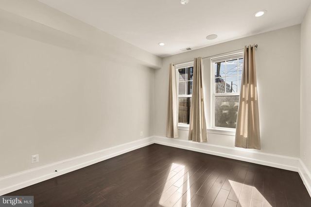 1609 LEVIS ST NE, Washington, DC 20002