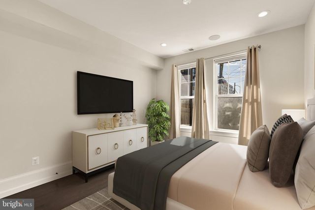 1609 LEVIS ST NE, Washington, DC 20002