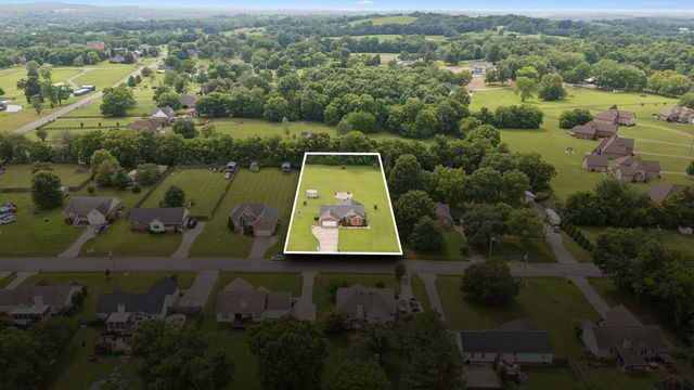 509 Tims Way Dr, Lebanon, TN 37087
