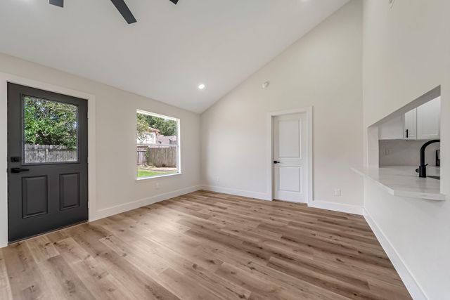 3807 Teakwood Drive, La Porte, TX 77571