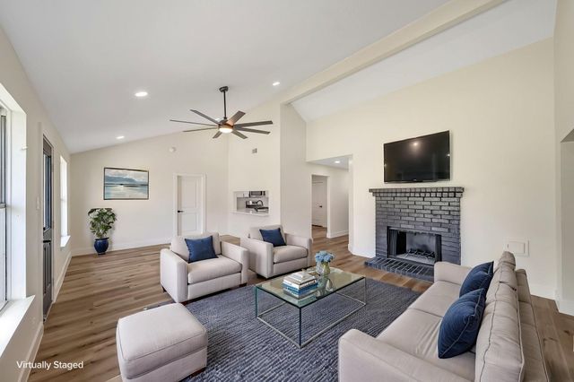 3807 Teakwood Drive, La Porte, TX 77571