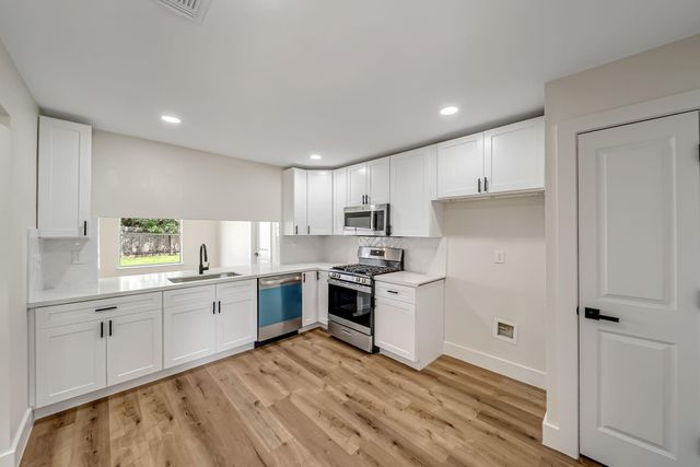 3807 Teakwood Drive, La Porte, TX 77571