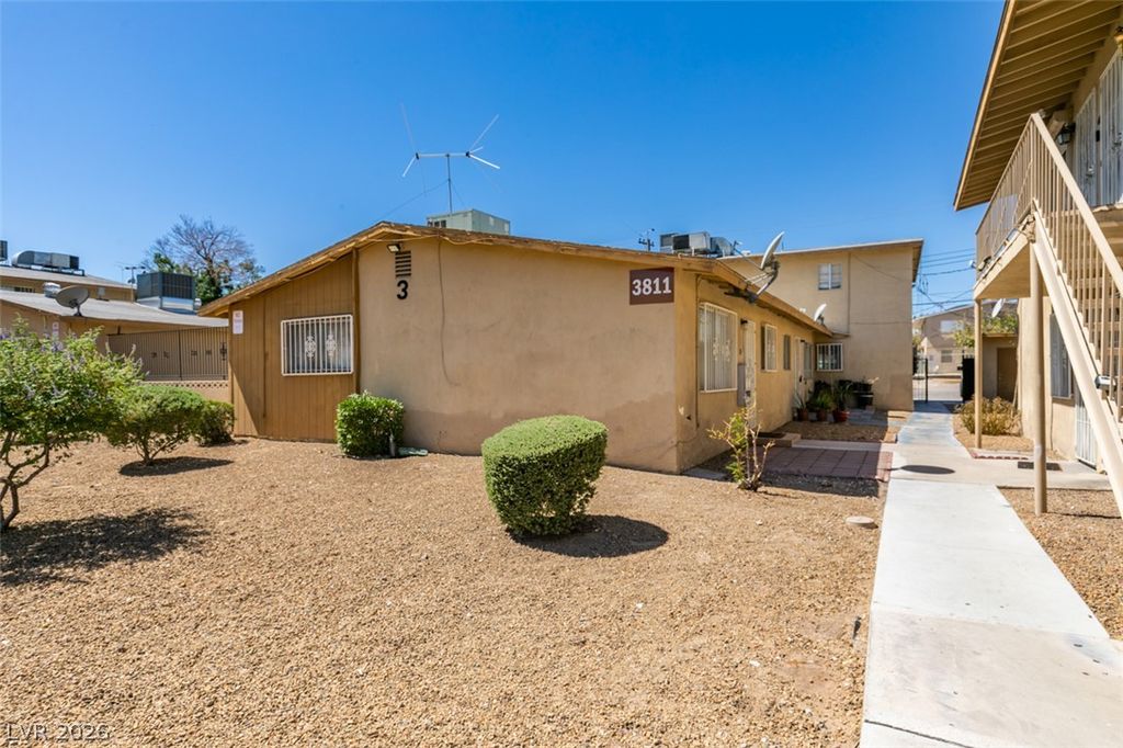 3811 Daisy Street 35, Las Vegas, NV 89119 — photo 2