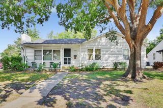 5204 Plaza Ln, Wichita, KS 67208