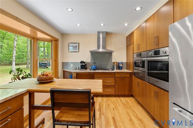 3172 Three Bridge Rd, Powhatan, VA 23139