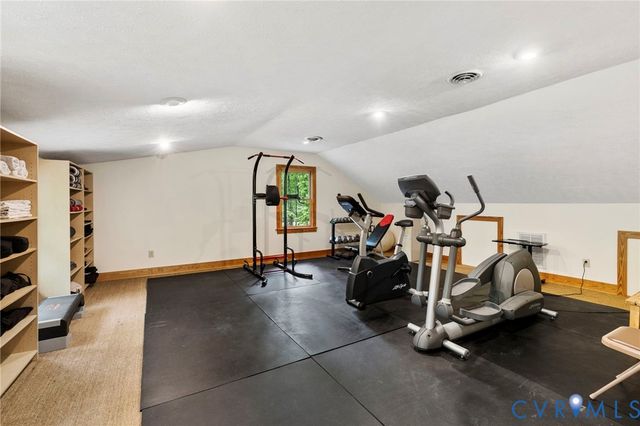 3172 Three Bridge Rd, Powhatan, VA 23139