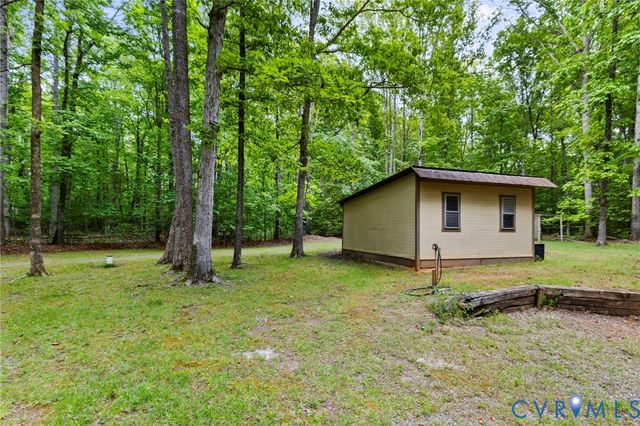 3172 Three Bridge Rd, Powhatan, VA 23139