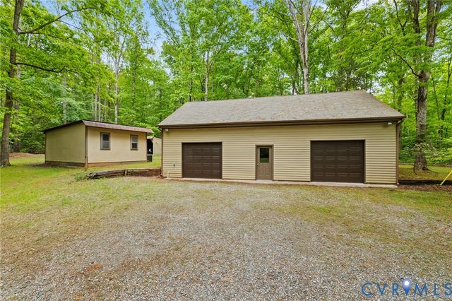 3172 Three Bridge Rd, Powhatan, VA 23139