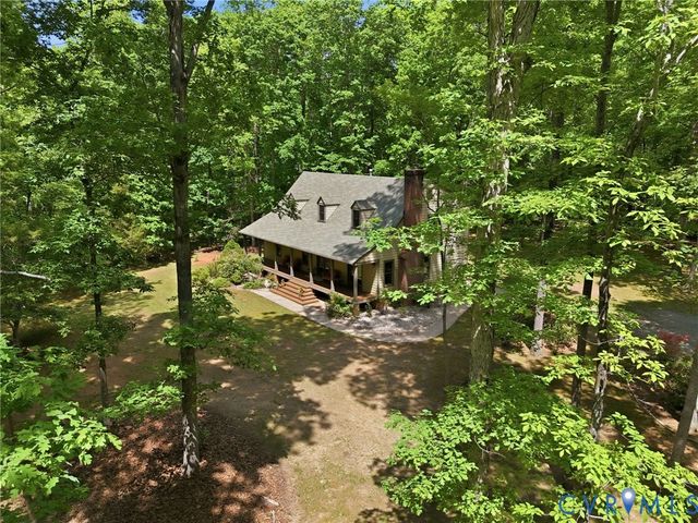 3172 Three Bridge Rd, Powhatan, VA 23139