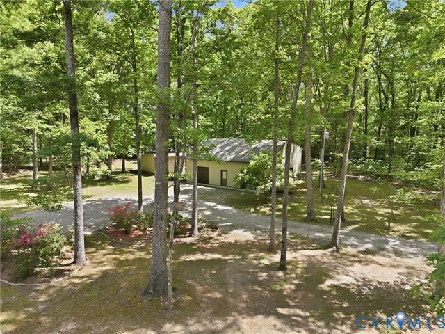 3172 Three Bridge Rd, Powhatan, VA 23139