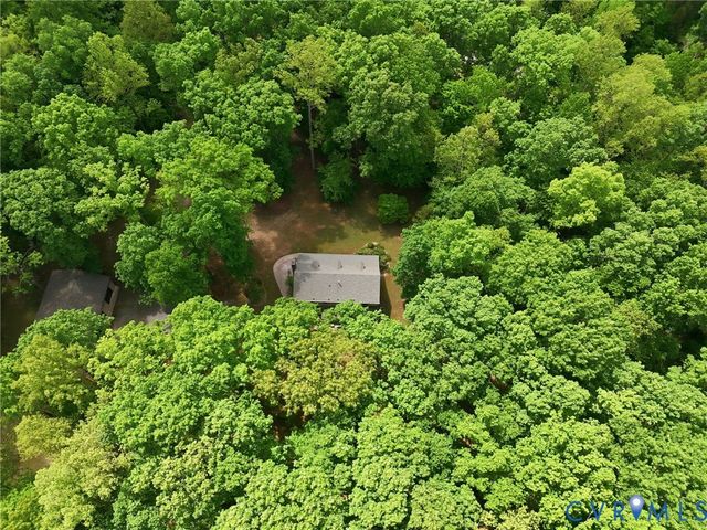 3172 Three Bridge Rd, Powhatan, VA 23139