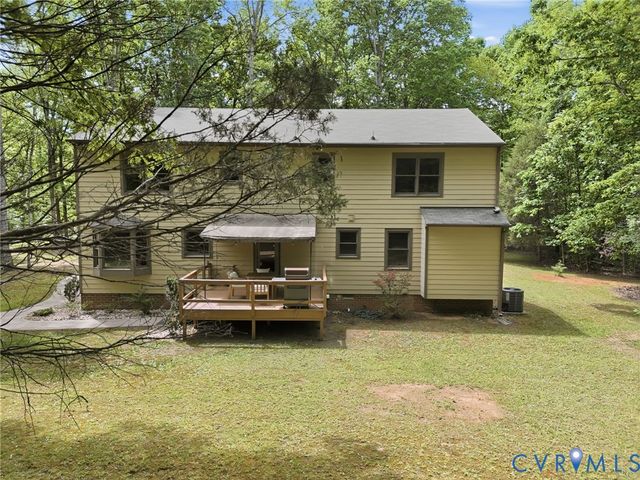 3172 Three Bridge Rd, Powhatan, VA 23139