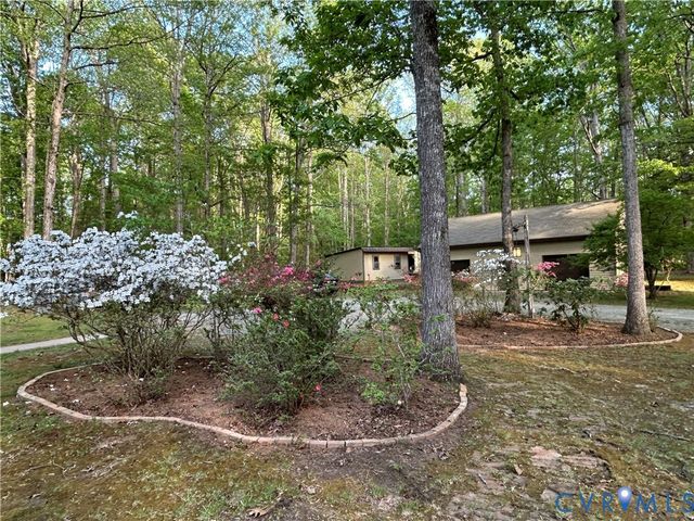 3172 Three Bridge Rd, Powhatan, VA 23139