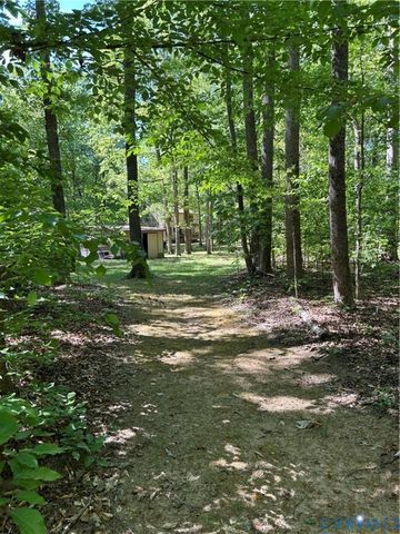 3172 Three Bridge Rd, Powhatan, VA 23139