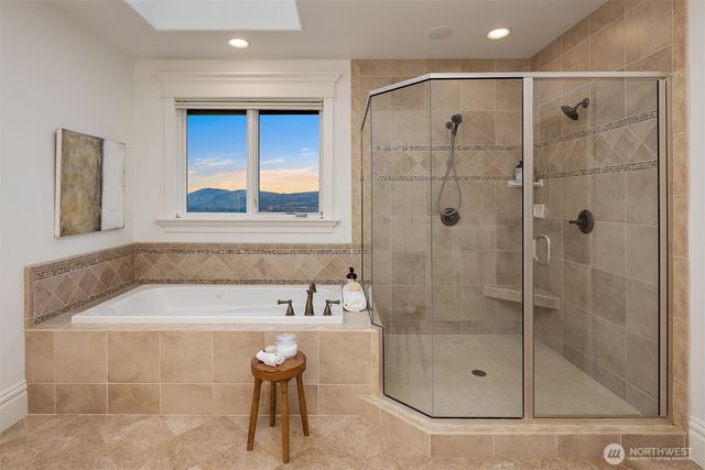 1461 29th Place NE, Issaquah, WA 98029