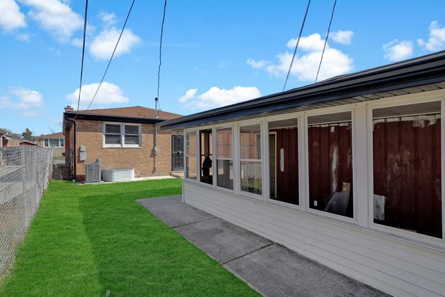 12750 S Aberdeen Street, Calumet Park, IL 60827