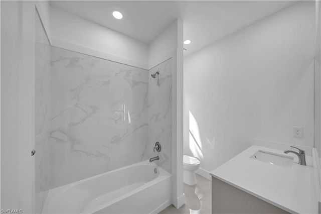 1904 E 11th ST, Lehigh Acres, FL 33936