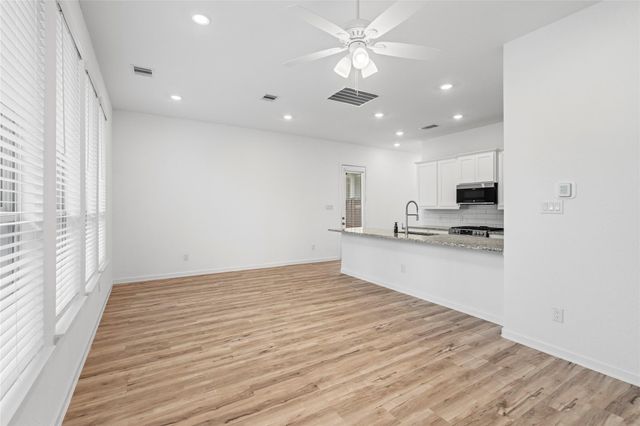 575 Dry Fork Lane, Conroe, TX 77304