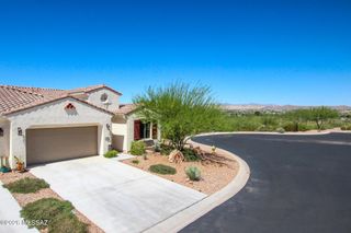 1348 E Basalt Drive, Green Valley, AZ 85614