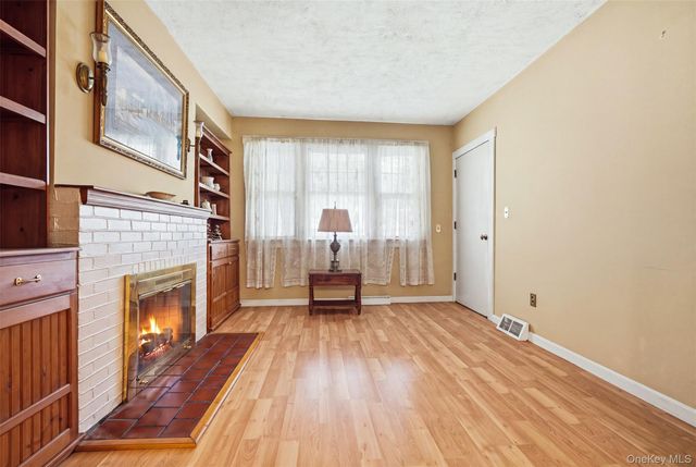 215 Demorest Avenue, Staten Island, NY 10314