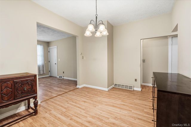 215 Demorest Avenue, Staten Island, NY 10314