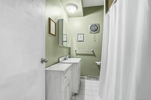 215 Demorest Avenue, Staten Island, NY 10314