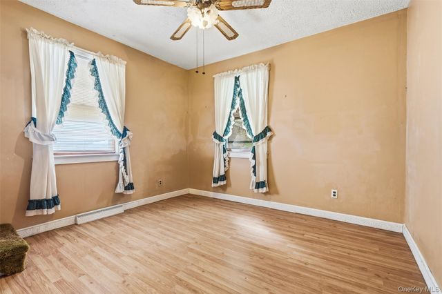 215 Demorest Avenue, Staten Island, NY 10314