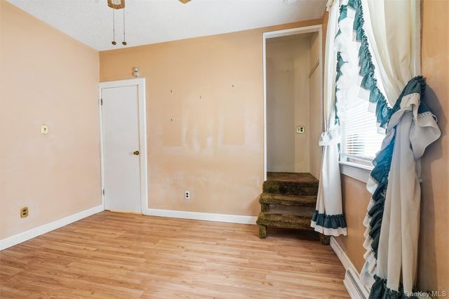215 Demorest Avenue, Staten Island, NY 10314