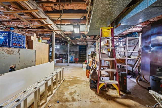 215 Demorest Avenue, Staten Island, NY 10314