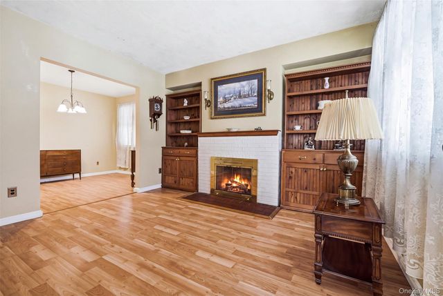 215 Demorest Avenue, Staten Island, NY 10314