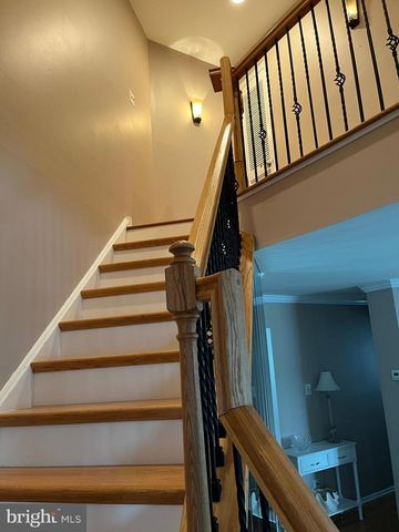 73 HILLCROFT WAY, Newtown, PA 18940