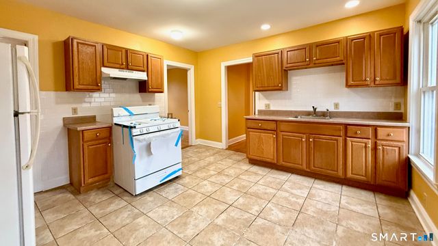 252 Villa Avenue, Fairfield, CT 06825