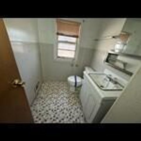 7518 W Medford AVENUE, Milwaukee, WI 53218