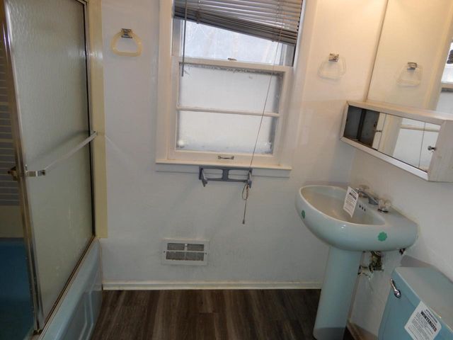 7518 W Medford AVENUE, Milwaukee, WI 53218