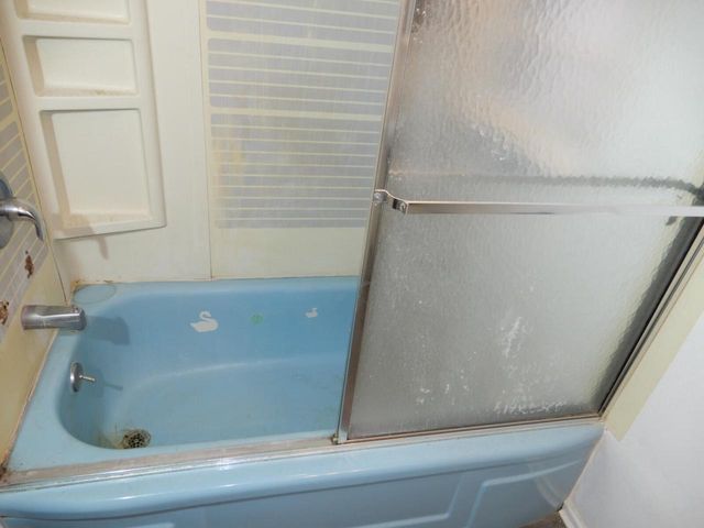 7518 W Medford AVENUE, Milwaukee, WI 53218