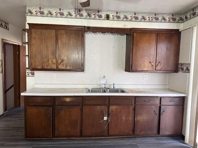 7518 W Medford AVENUE, Milwaukee, WI 53218