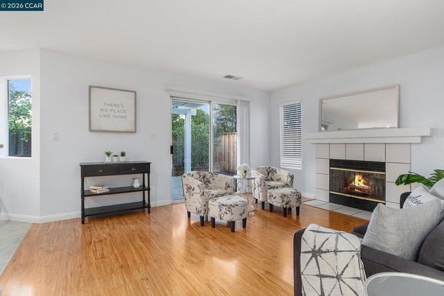 745 745 Bayshore St, Martinez, CA 94553