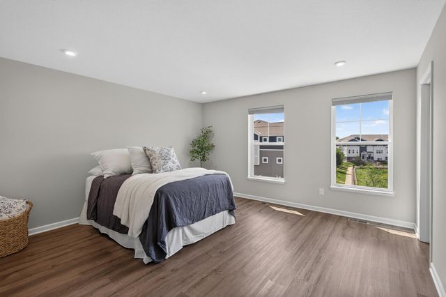 8658 London Circle NE B, Blaine, MN 55449