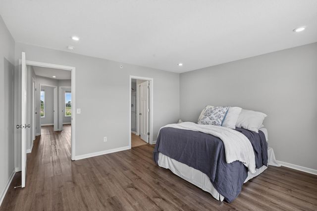 8658 London Circle NE B, Blaine, MN 55449