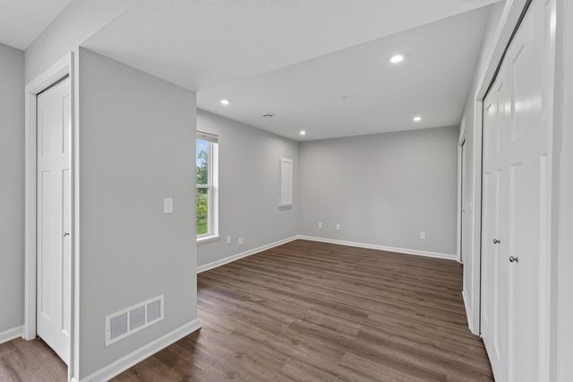 8658 London Circle NE B, Blaine, MN 55449