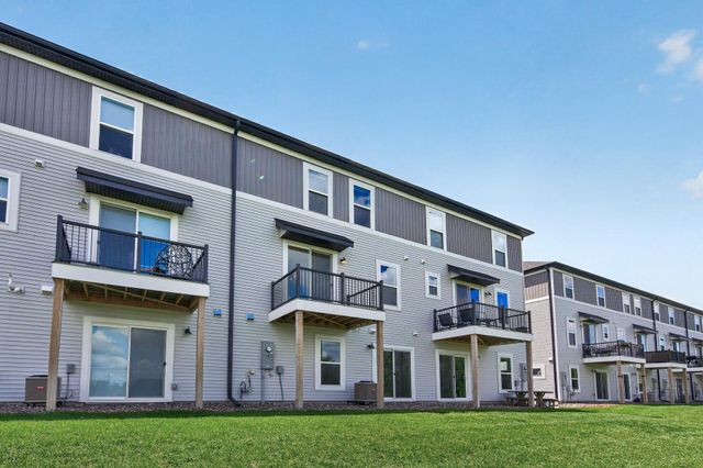 8658 London Circle NE B, Blaine, MN 55449