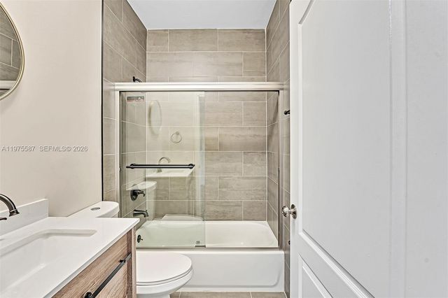 2297 NW 160th Ter 2297, Pembroke Pines, FL 33028