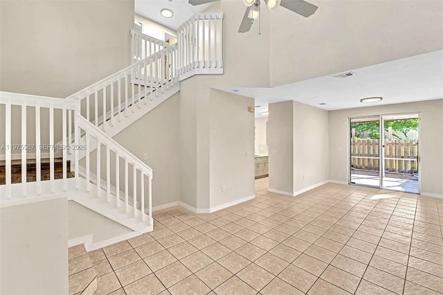 2297 NW 160th Ter 2297, Pembroke Pines, FL 33028