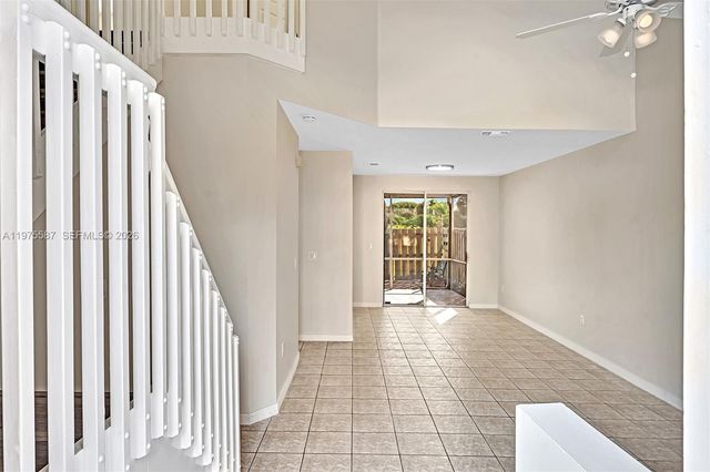 2297 NW 160th Ter 2297, Pembroke Pines, FL 33028