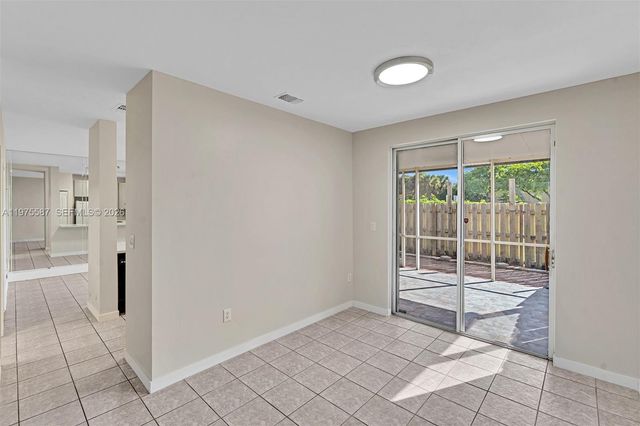 2297 NW 160th Ter 2297, Pembroke Pines, FL 33028