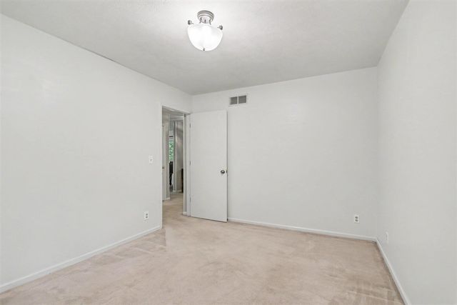 2985 W Kirby Road, Battle Creek, MI 49017