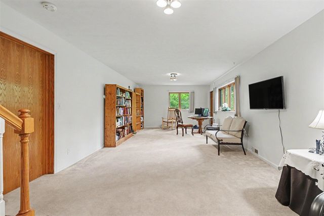 2985 W Kirby Road, Battle Creek, MI 49017