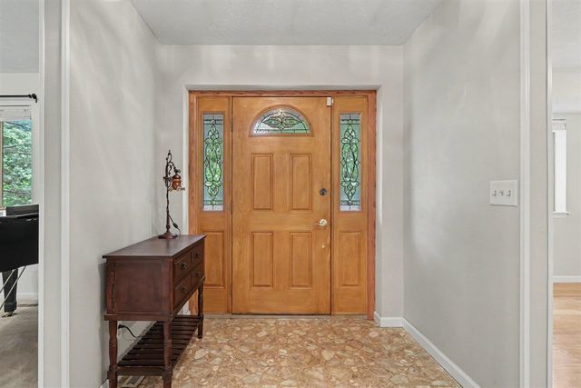 2985 W Kirby Road, Battle Creek, MI 49017