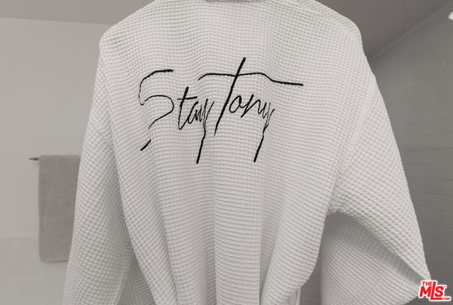 8917 E Cynthia Street 1, West Hollywood, CA 90069